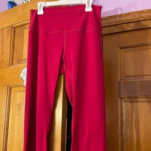 NWOT Lululemon crop leggings 25”